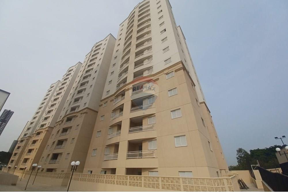 Apartamento para alugar com 3 quartos, 67m² - Foto 2