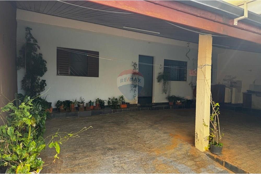 Casa à venda com 3 quartos, 201m² - Foto 15