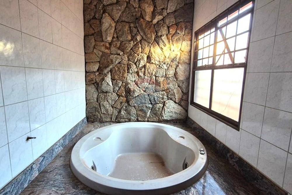 Casa com 3 quartos à venda, 250m² — foto 9 de 21