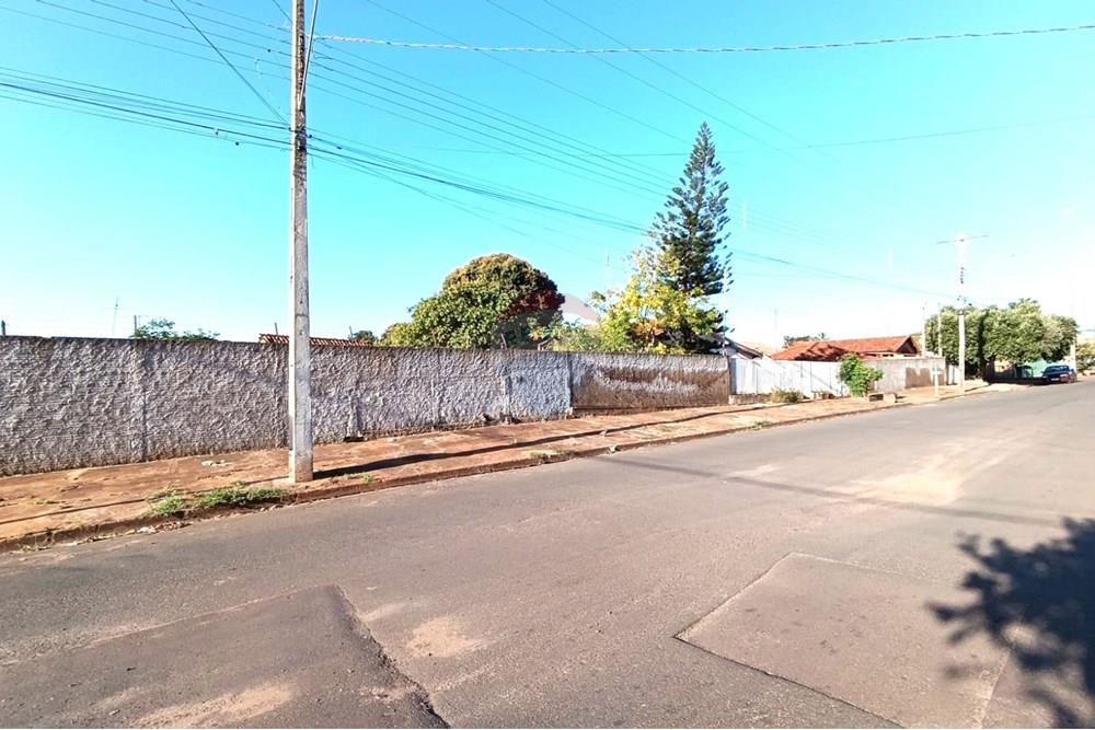 Casa - Venda - Andradina , São Paulo - Frente lateral.jpg - 631201014-54