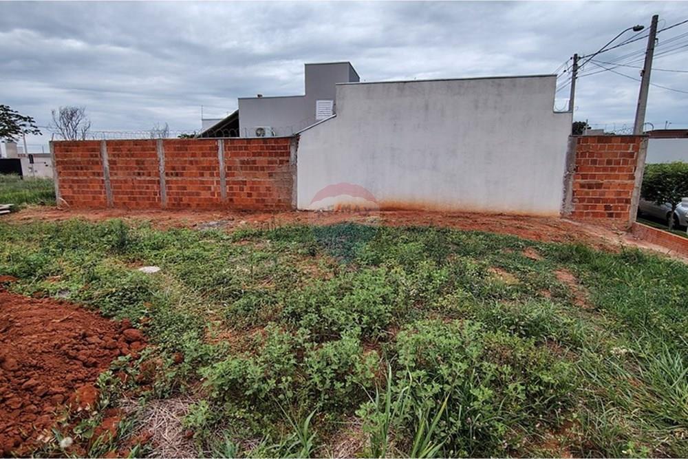 Terreno / Lote / Condomínio  à venda, 204m² — foto 4 de 14
