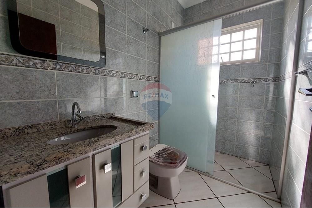 Casa - Venda - Botucatu , São Paulo - banheiro social.jpeg - 630111087-3
