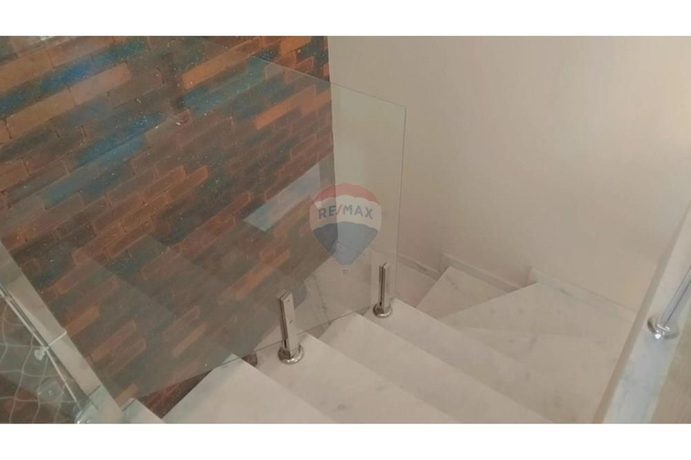 Casa de Condomínio - Alugar - Votorantim , São Paulo - escada 4.jpeg - 630591174-109