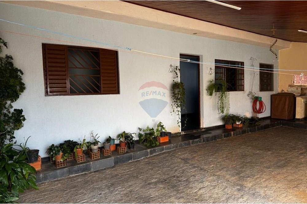 Casa à venda com 3 quartos, 201m² - Foto 16