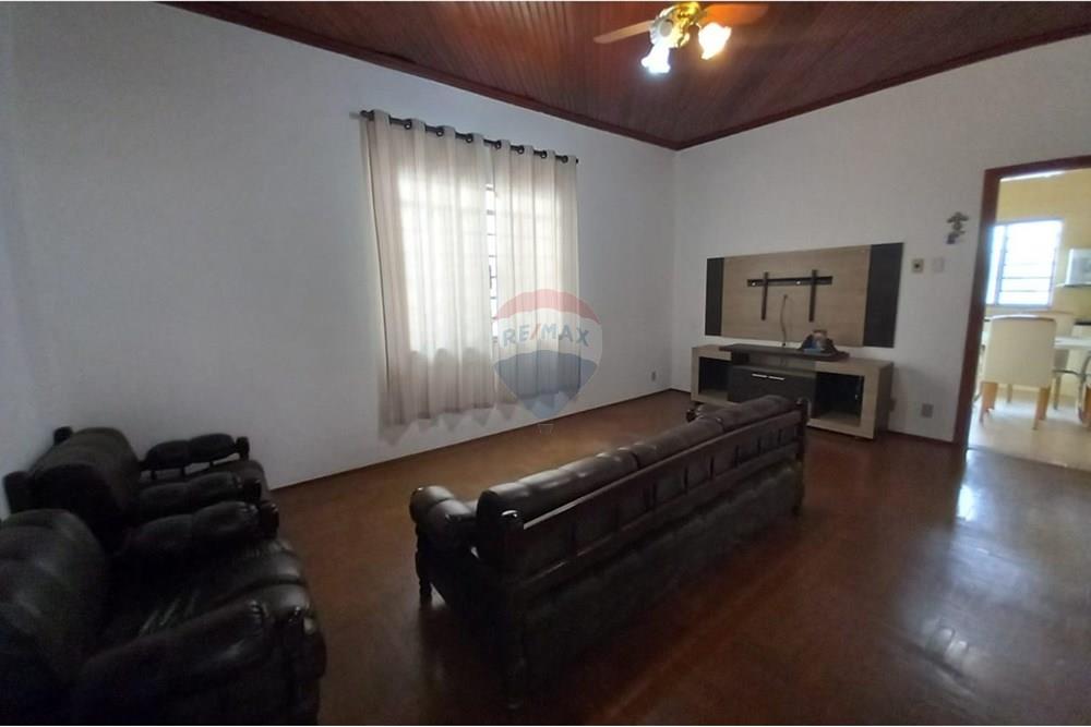 Casa - Venda - Botucatu , São Paulo - WhatsApp Image 2025-07-07 at 09.56.14 (1).jpeg - 630111014-77