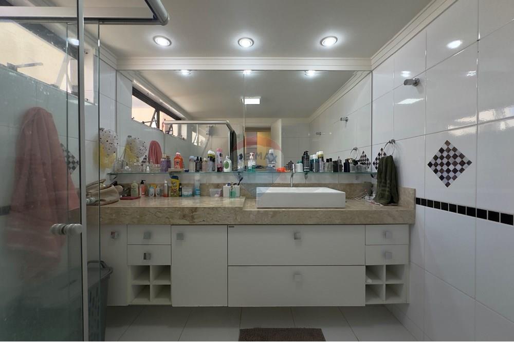 Apartamento com 3 quartos à venda, 193m² — foto 17 de 31