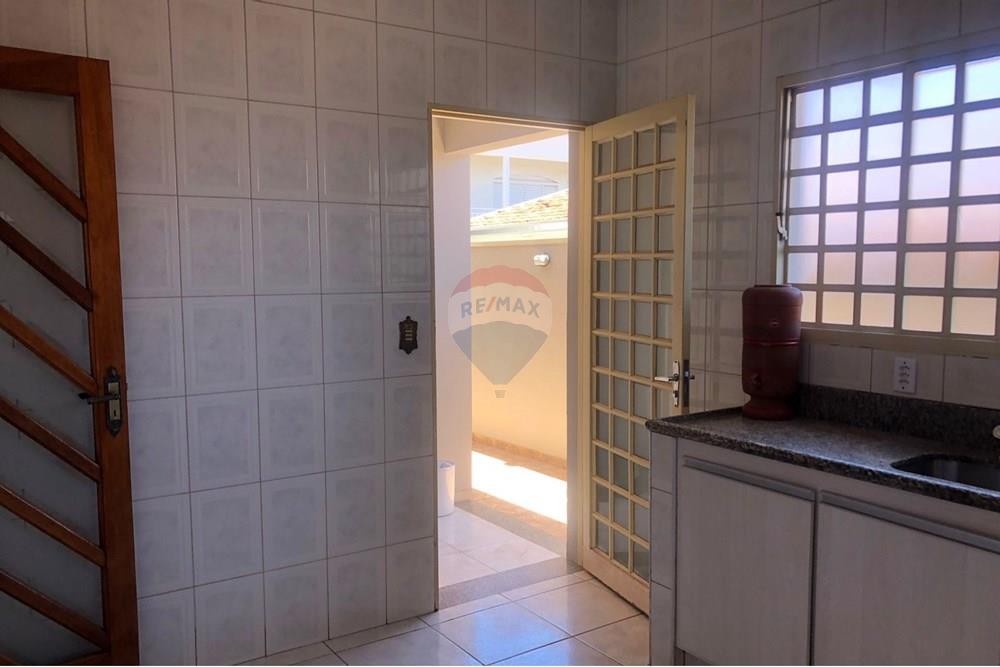 Casa - Alugar - Botucatu , São Paulo - WhatsApp Image 2024-11-11 at 12.01.10 (1).jpeg - 630481082-80