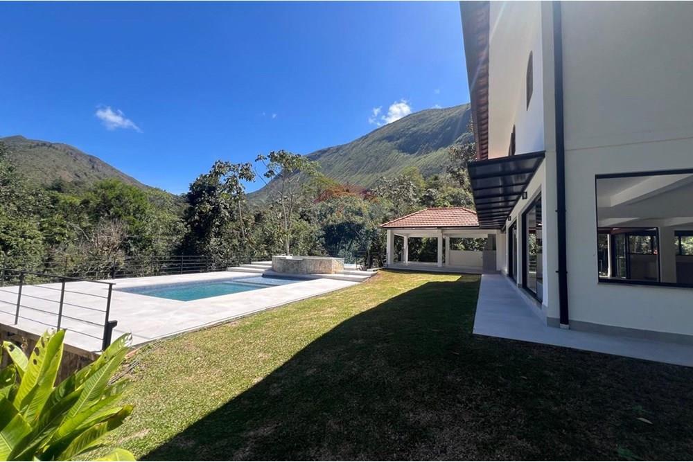 Casa - Venda - Petrópolis , Rio de Janeiro - WhatsApp Image 2025-09-08 at 19.50.46.jpeg - 630131062-41