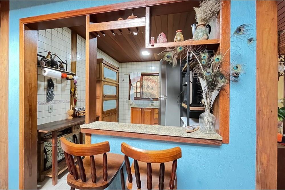 Casa de Condomínio - Venda - Teresópolis , Rio de Janeiro - WhatsApp Image 2025-10-19 at 19.42.54 (7).jpeg - Cozinha - 630191059-40