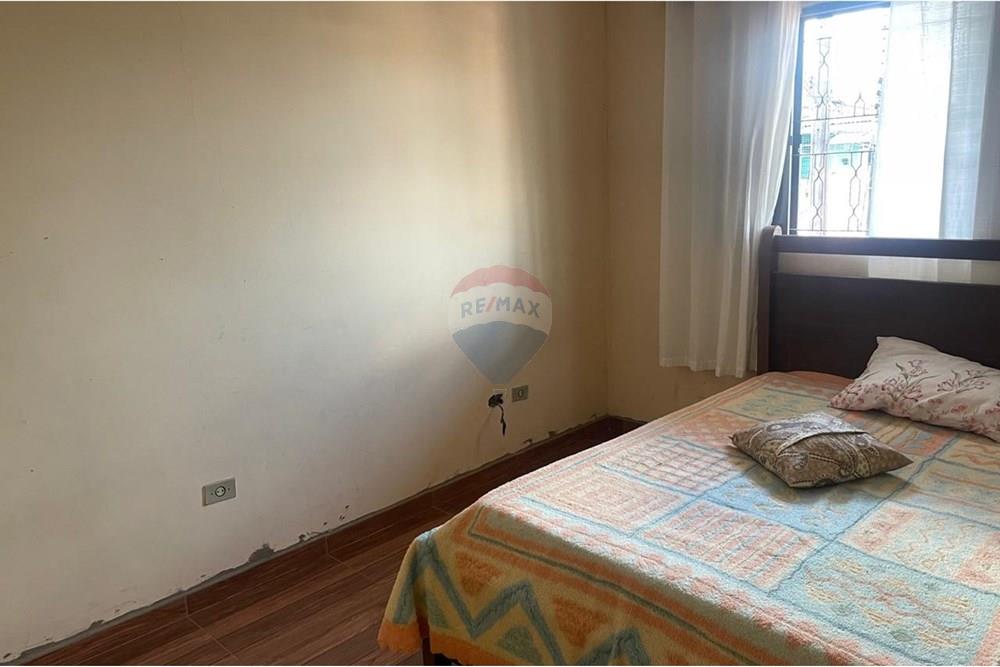 Casa à venda com 3 quartos, 218m² - Foto 11
