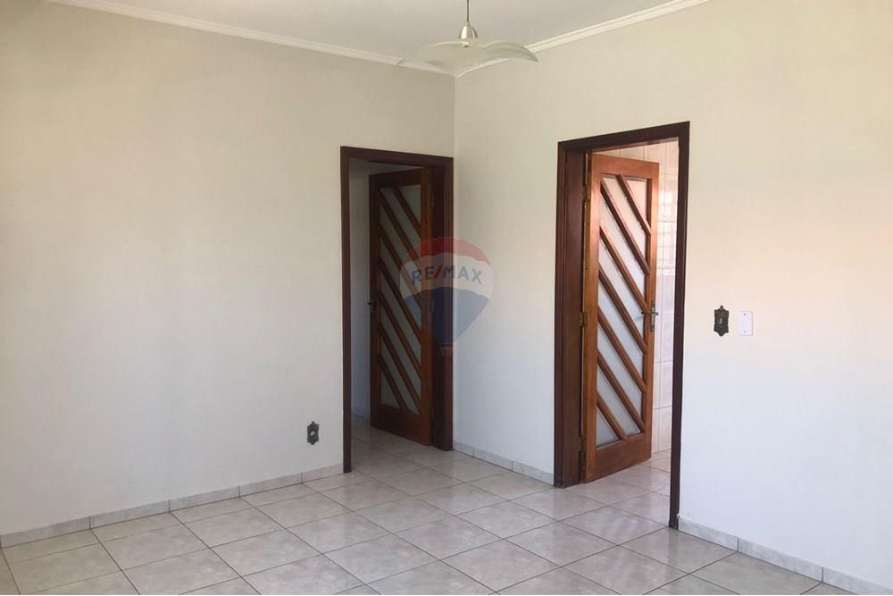 Casa - Alugar - Botucatu , São Paulo - WhatsApp Image 2024-11-11 at 12.01.08 (1).jpeg - 630481082-80