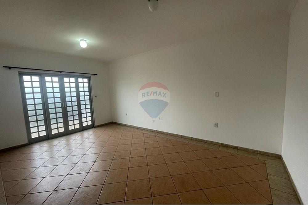 Casa - Alugar - Botucatu , São Paulo - WhatsApp Image 2025-02-12 at 20.18.17.jpeg - 630481079-177