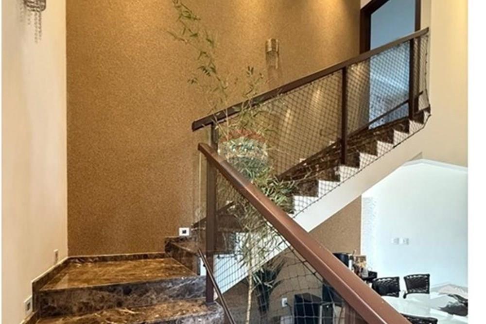 Casa de Condomínio - Venda - São José do Rio Preto , São Paulo - escada suite piso superior.jpeg - 631481001-10