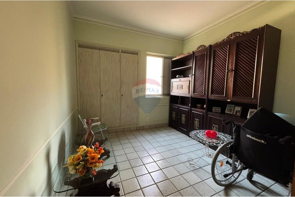 Apartamento com 3 quartos à venda, 137m² — foto 19 de 21