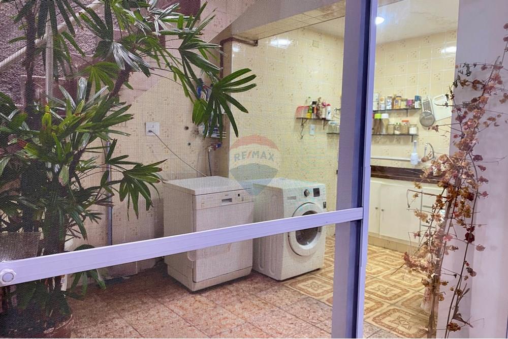 Casa Comercial - Venda - Sorocaba , São Paulo - lavanderia e detalhe porta e escada lateral.jpg - 630591158-4