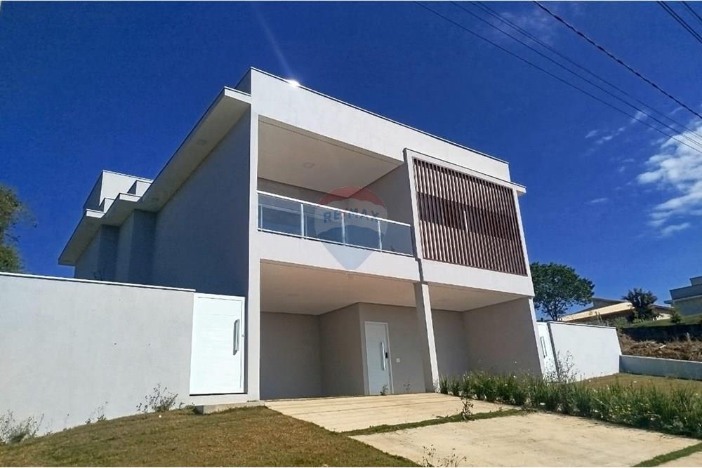 Casa de Condomínio à venda com 3 quartos, 300m² - Foto 1