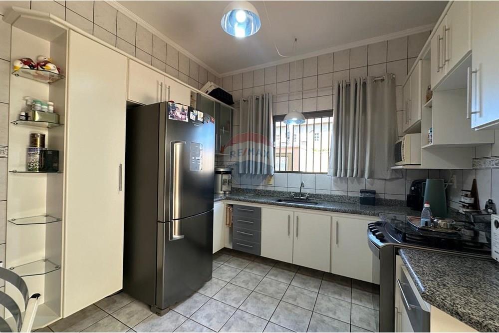 Casa com 3 quartos à venda, 133m² — foto 22 de 31