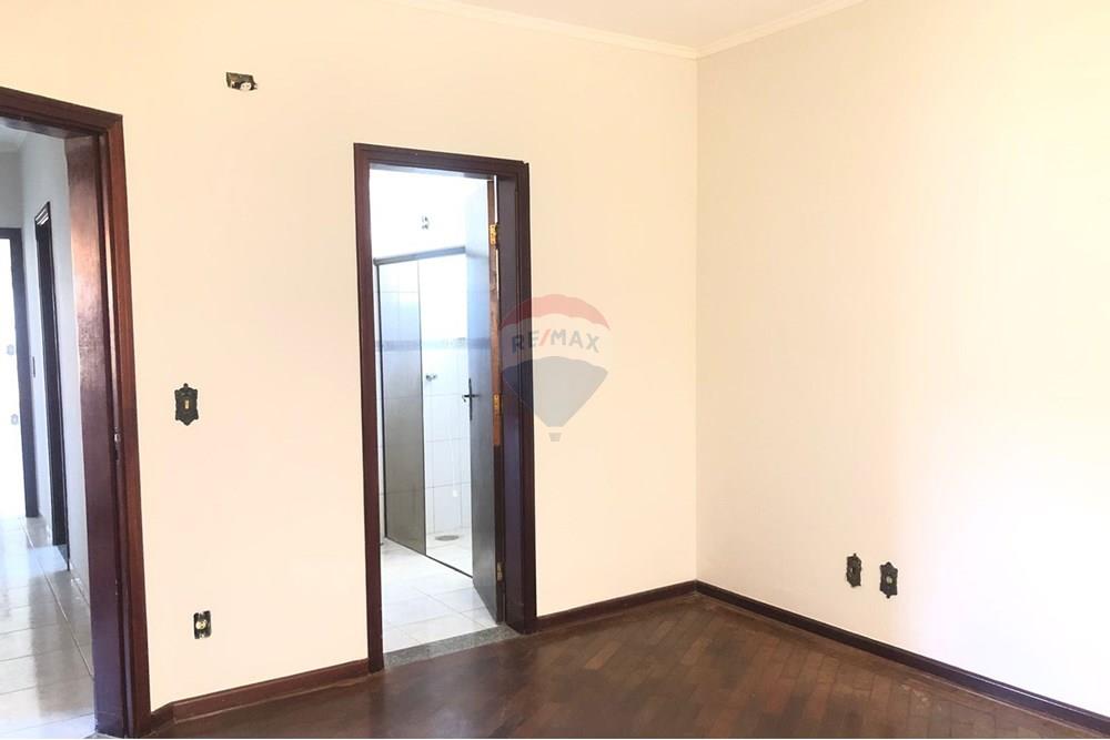 Casa - Alugar - Botucatu , São Paulo - WhatsApp Image 2024-11-11 at 12.01.11 (1).jpeg - 630481082-80