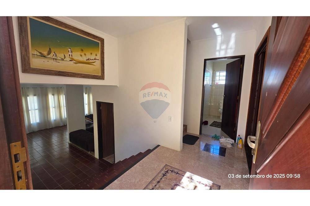 Casa - Venda - Arujá , São Paulo - Hall de entrada principal.jpg - 631491027-2