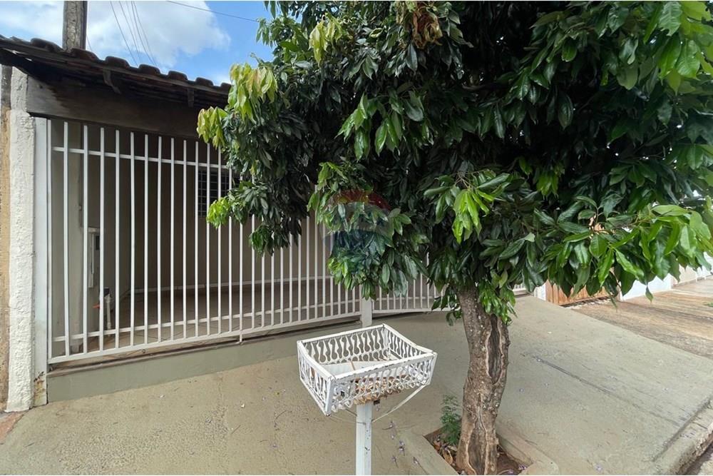 Casa com 2 quartos à venda, 160m² — foto 1 de 34