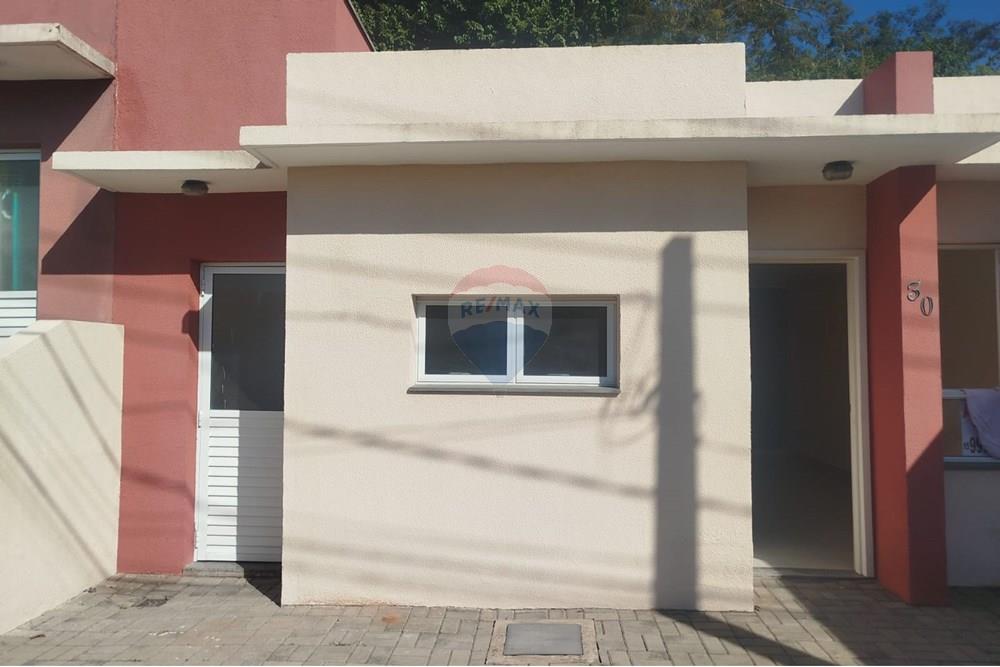Casa para alugar com 3 quartos, 66m² - Foto 2