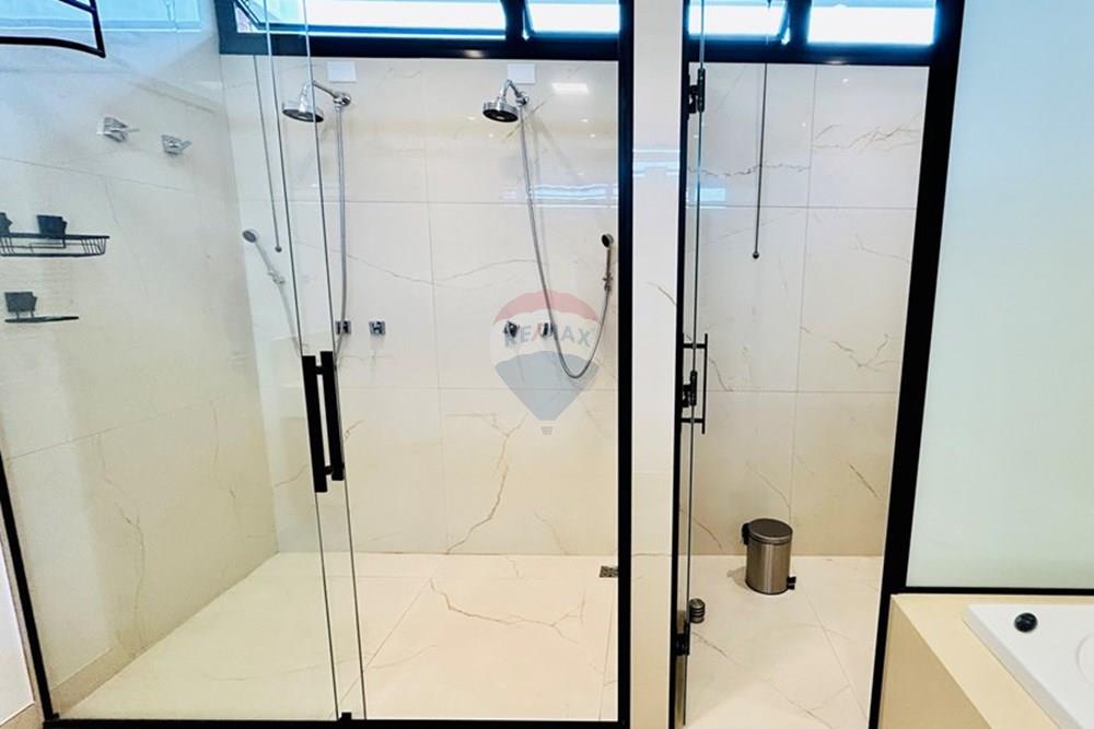 Casa de Condomínio à venda com 4 quartos, 448m² - Foto 21