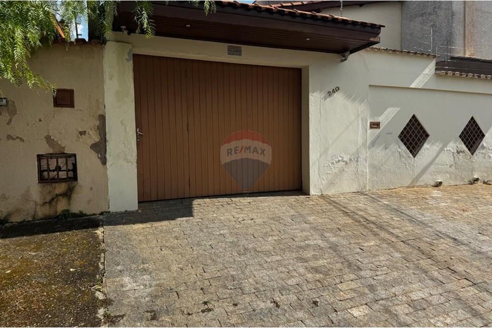 Casa à venda com 3 quartos, 201m² - Foto 3