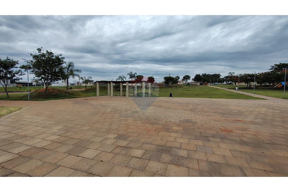 Terreno / Lote / Condomínio  à venda, 204m² — foto 11 de 14