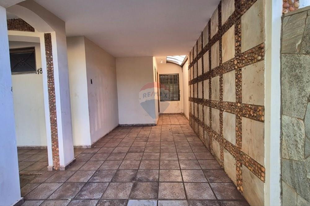 Casa com 3 quartos à venda, 250m² — foto 16 de 21