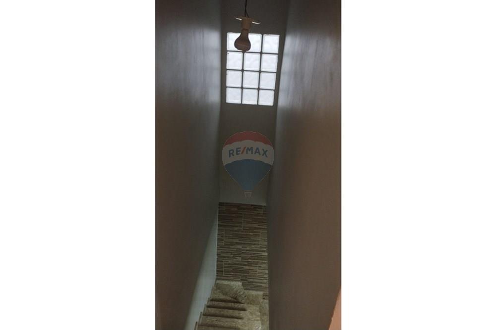 Casa - Venda - Suzano , São Paulo - escada.jpg - Corredor - 631461002-52