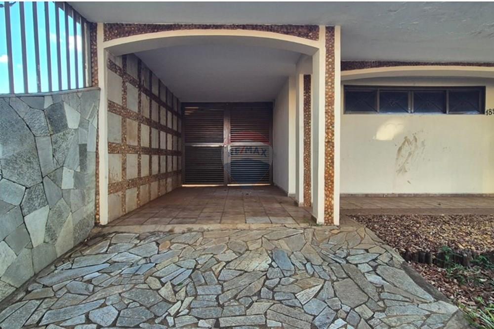 Casa com 3 quartos à venda, 250m² — foto 15 de 21