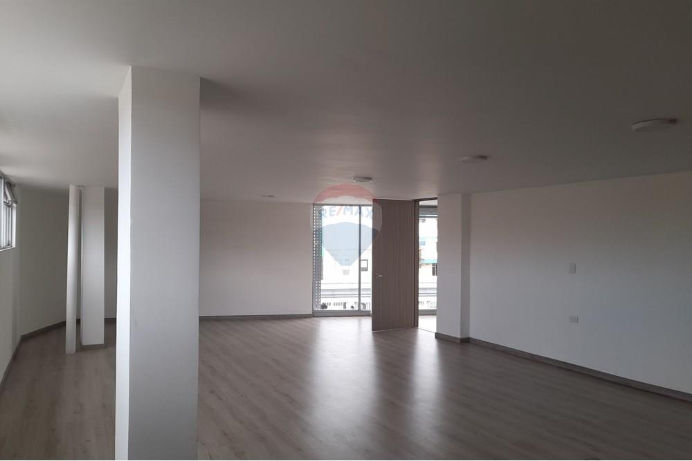 Ticari - Bina - Bogotá, Antonio Nariño - CO - 11 (1).jpg - 660121109-396