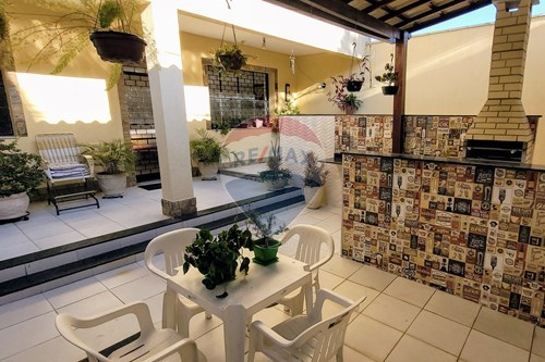 Venda-Casa-Rua Jerumenha , 40  - Bairro Joari  - Campo Grande , Rio de Janeiro , Rio de Janeiro , 23045250-680331014-138