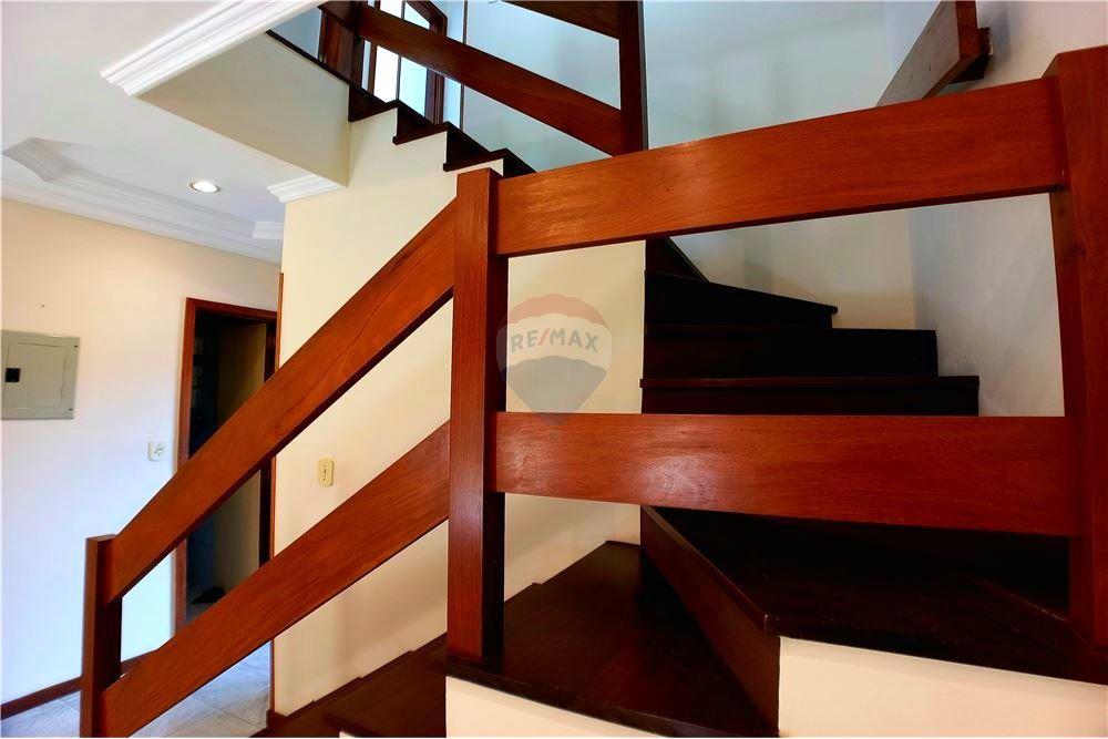 Casa - Alugar - Rio de Janeiro , Rio de Janeiro - Escadas de acesso ao 2° andar - 680331008-158