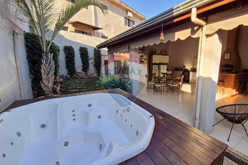 Venda-Casa-São Luiz , 588  - Próximo a praça  - Centro , Capivari , São Paulo , 13360000-690091037-13