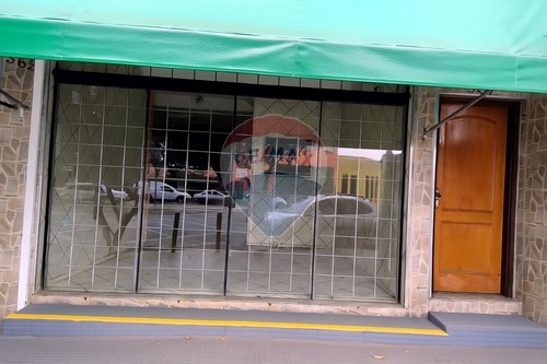 Alugar-Ponto Comercial/ Loja-Avenida Doutor Eurico Arrais Seródio , 365  - Esquina com Av.Dr. Hermínio Ometto, 365  - Jardim Santa Rita , Leme , São Paulo , 13611331-690481029-25