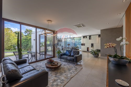 Venda-Casa de Condomínio-Rua Professor Gerlei Sérgio Rubin , 144  - em frente ao lago  - Loteamento Parque dos Alecrins , Campinas , São Paulo , 13098577-690681117-38