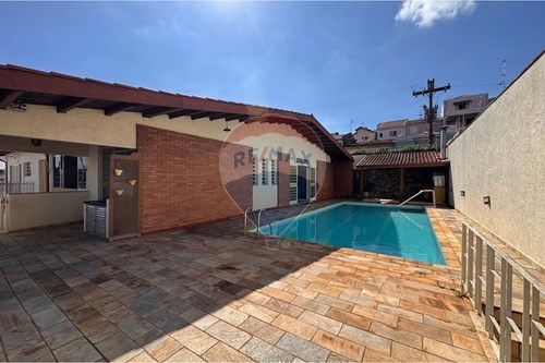 Venda-Casa-rua dom aguirre , 296  - proximo ABCC  - Centro , Bragança Paulista , São Paulo , 12900430-690041052-91