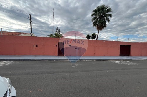 Venda-Casa-Rua Antônio Tavano , 155  - Extinta Estação Experimental de Sericultura , Cosmópolis , São Paulo , 13150104-690831004-227