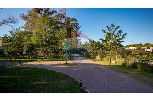 Venda-Casa de Condomínio-Estrada. Soberana , 370  - Próximo ao Centro da Cidade.  - Marmeleiro , Atibaia , São Paulo , 12949-260-690471020-51