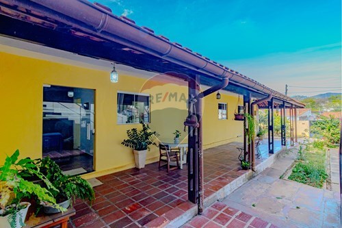 Venda-Casa-Rua Deputado Emílio Justo , 36  - Próximo à Al. Lucas N. Garcêz  - Atibaia Jardim , Atibaia , São Paulo , 12942180-690471013-29