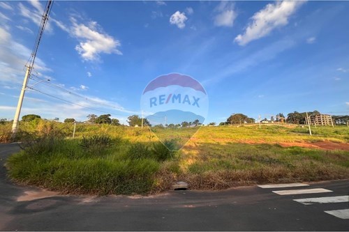 Venda-Terreno-Rua Maria Aparecida Poletini Mantelato , S/N  - Escola Ânglo  - Estâncias de Recreio Santa Fé , Itapira , São Paulo , 13975027-690291039-44