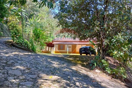 Venda-Chácara / Sítio / Fazenda-Rodovia Serra Negra , SN  - Retiro Serra Serena - Brahma Kumaris  - Centro , Serra Negra , São Paulo , 13930970-690681090-34