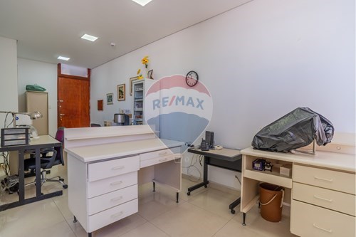 Venda-Ponto Comercial/ Loja-Rua Ferreira Penteado , 709  - Correios de campinas  - Centro , Campinas , São Paulo , 13010041-690681005-102