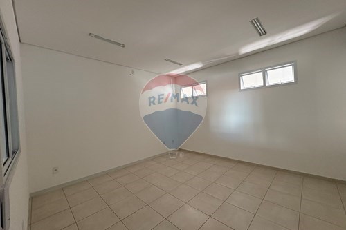 Alugar-Cj. Comercial/ Sala-Rua José Alves Guedes , 207  - Em frente a antiga Caixa Federal  - Centro , Jaguariúna , São Paulo , 13910021-690671004-412