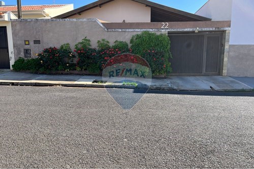 Venda-Casa-Avenida José Santiago Torres , 22  - Avenida Jose Santiago Torres  - Jardim Botânico , Araraquara , São Paulo , 14805029-690151080-3