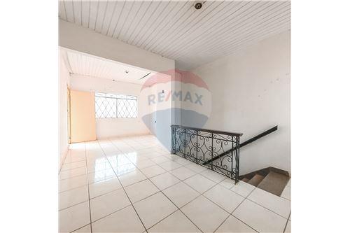 Venda-Sobrado-Rua Nunes Machado , 858  - Ao lado da Praça Barão de Araras e Lojas Cem  - Centro , Araras , São Paulo , 13600-972-690691033-83