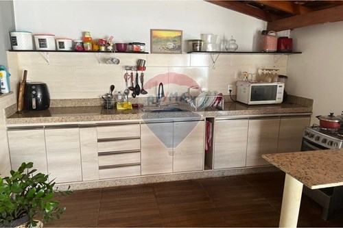 Venda-Casa-Rua Canadá , 106  - Vila Bressani , Paulínia , São Paulo , 13140500-690511001-8