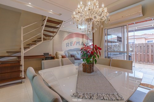 Venda-Casa de Condomínio-Rua Alessandro di Berardo , 1900  - Av. Reinando Porcari  - Medeiros , Jundiaí , São Paulo , 13212448-690591032-60