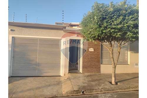 Venda-Casa-Zilda Giovanoni Viamonte , 112  - Final da rua  - Parque Souza Queiroz , Cosmópolis , São Paulo , 13152-500-690831004-225